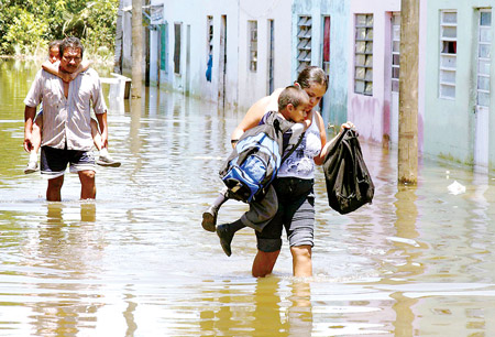 Mưa lớn gây lụt lội tại bang Tamaulipas
