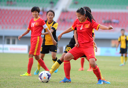 Các cô gái Việt Nam đã tỏ ra lấn lướt hoàn toàn đối thủ