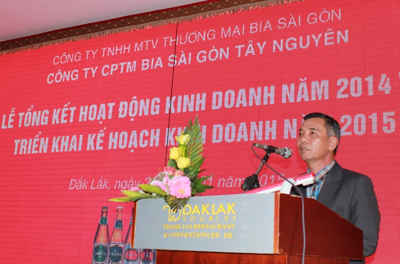 Ông Y Déc Hdơk, Chủ tịch UBMTTQ Việt Nam tỉnh phát biểu tại buổi lễ