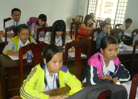 Các em học sinh tham dự Trại sáng tác 