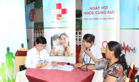 Khám và tư vấn sức khỏe miễn phí trong Ngày hội Khỏe cùng AIA tại Đắk Lắk.