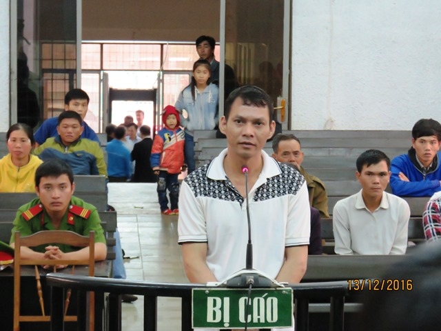 Bị cáo Nguyễn Đình Thơ tại tòa.