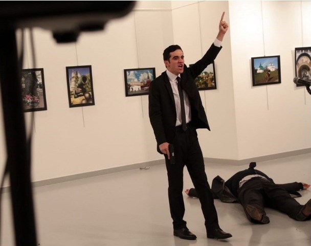 Hung thủ sát hại Đại sứ Nga. (Nguồn: cbsnews.com)