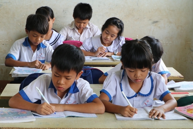 Giờ học Toán của học sinh Trường Tiểu học Lý Tự Trọng (huyện Krông Pắc)