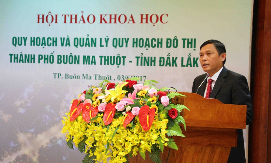 Phó Chủ tịch UBND tỉnh Nguyễn Tuấn Hà phát biểu tại hội thảo