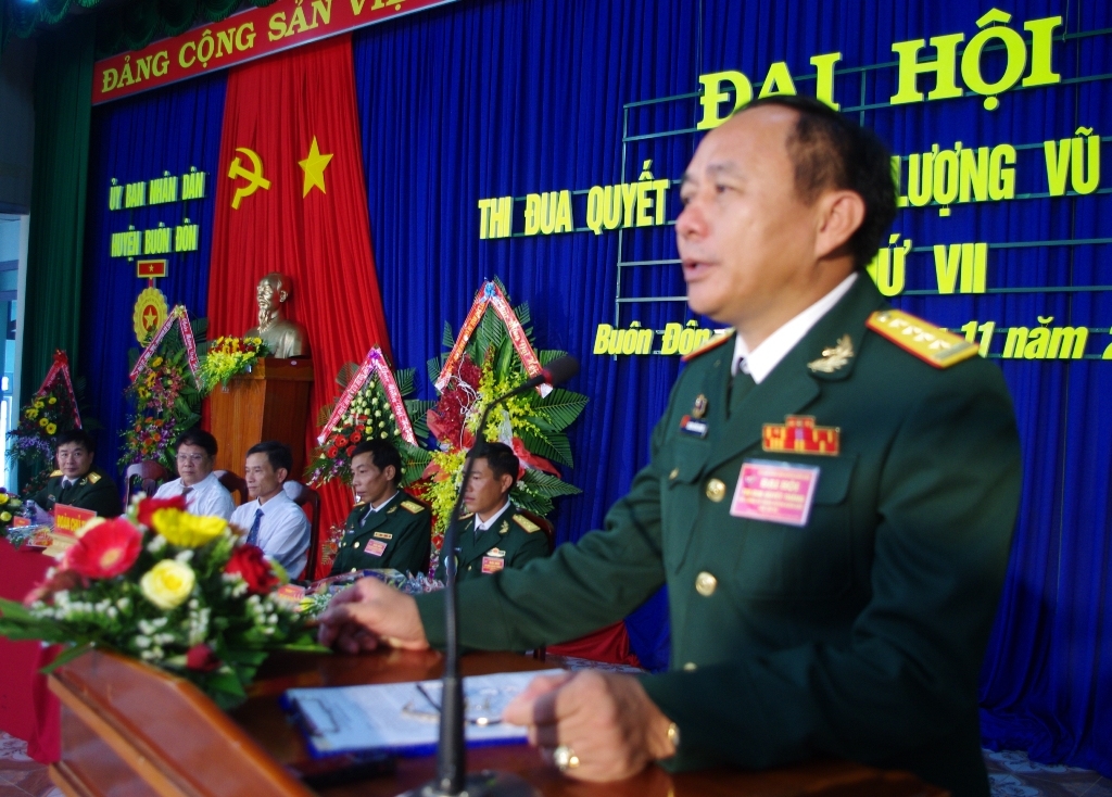 Đại tá Trương Hồng Quang, Chỉ huy trưởng Bộ CHQS tỉnh phát biểu tại Đại hội