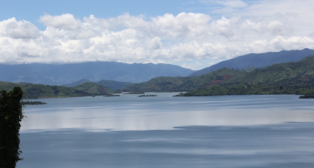 Hồ thủy lợi Yang Réh, huyện Krông Bông dự kiến xây dựng nhà máy điện mặt trời trên diện tích 48 ha mặt nước