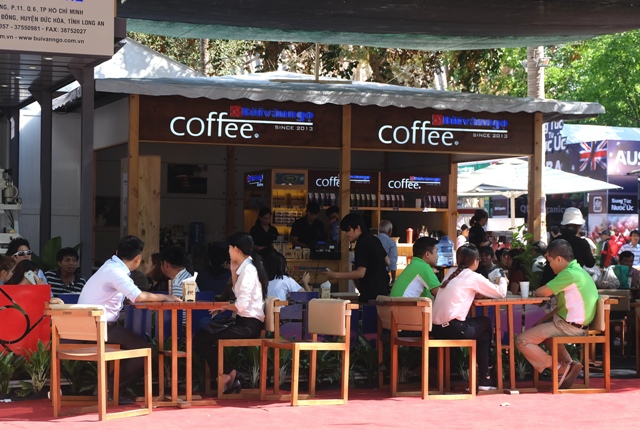Doanh nghiệp TP. Hồ Chí Minh tham gia quảng bá sản phẩm tại Hội chợ triển lãm chuyên ngành cà phê tại Buôn Ma Thuột năm 2017.