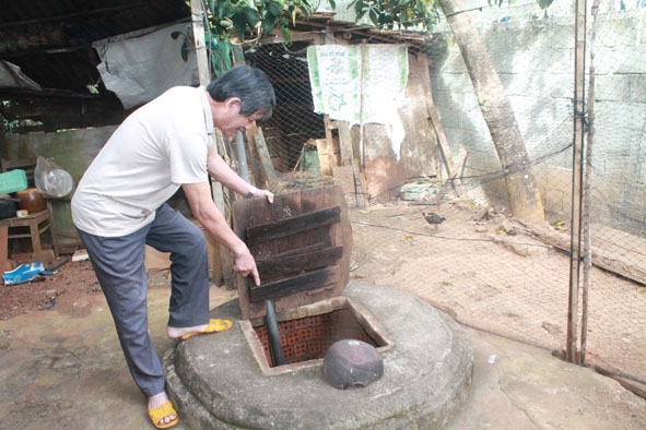  Giếng đào của gia đình ông Nguyễn Văn Mẫn  ở tổ  liên gia 42,  tổ dân phố 4,  phường Thành Nhất. 