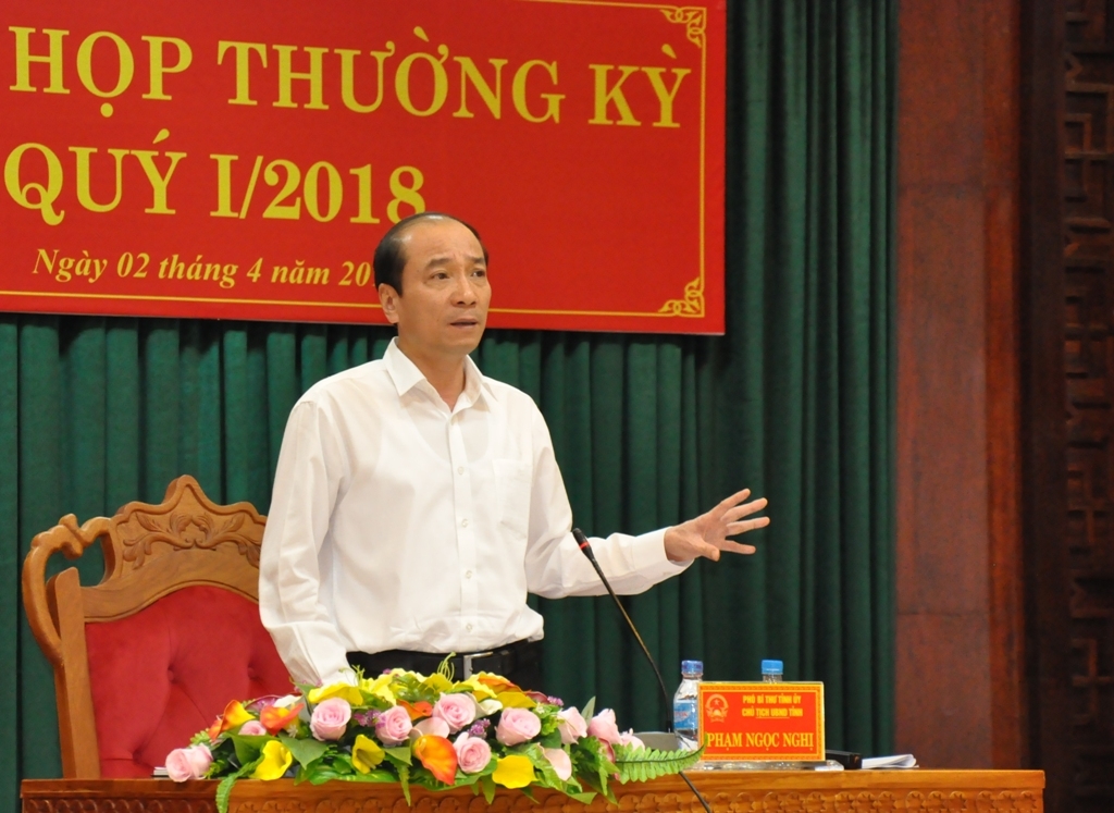 Chủ tịch UBND tỉnh Phạm Ngọc Nghị phát biểu chỉ đạo phiên họp