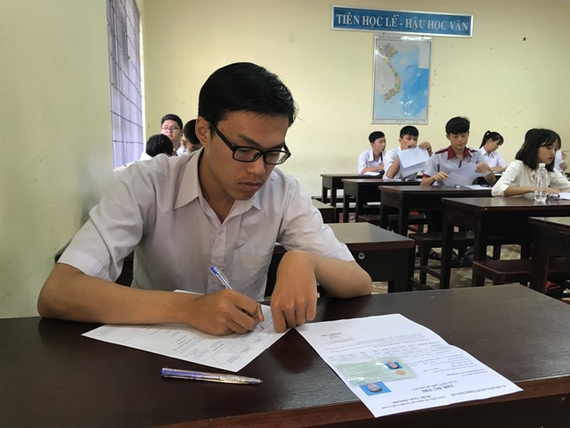 Thí sinh tỉnh Đắk Lắk tham dự Kỳ thi THPT Quốc gia năm 2017. Ảnh minh họa