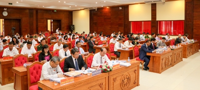  Các đại biểu tham dự Kỳ họp thứ Sáu  HĐND  tỉnh khóa IX.