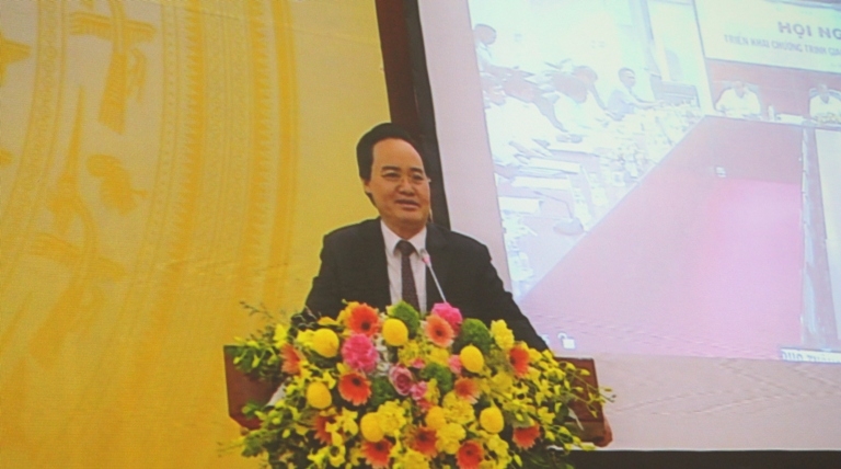 Bộ trưởng Bộ GD-ĐT Phùng Xuân Nhạ  phát biểu tại hội nghị. (Ảnh chụp qua màn hình) 