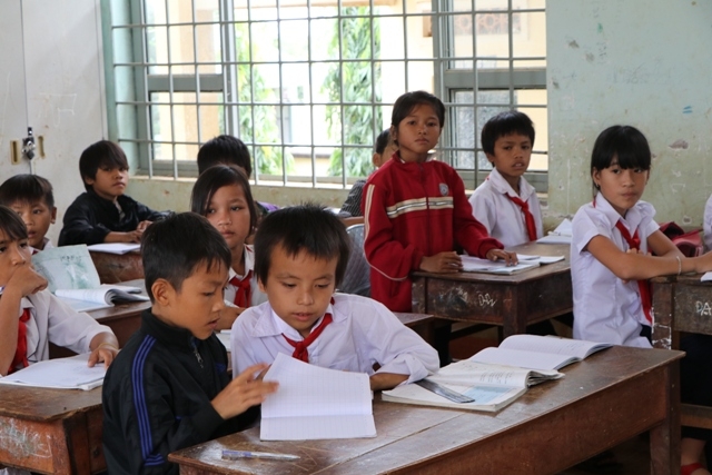 Một tiết học của học sinh Trường Tiểu học Đinh Núp (xã Ea Yiêng, huyện Krông Pắc)