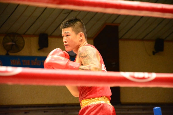 Võ sĩ Trương Đình Hoàng bảo vệ thành công chức Vô địch, hạng cân 81 kg.