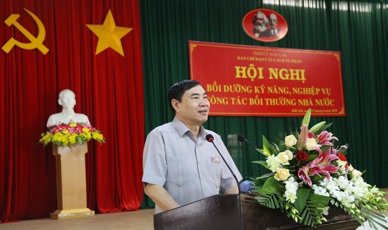 Ủy viên Trung ương Đảng, Phó Bí thư Tỉnh ủy, Trưởng Ban Chỉ đạo cải cách tư pháp tỉnh Trần Quốc Cường phát biểu chỉ đạo hội nghị.