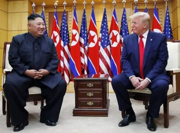 Tổng thống Mỹ Donald Trump và nhà lãnh đạo Kim Jong-un.  Ảnh: EPA