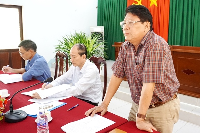 Bí thư Huyện ủy Buôn Đôn Vong Nhi Ksơr phát biểu tại buổi làm việc.