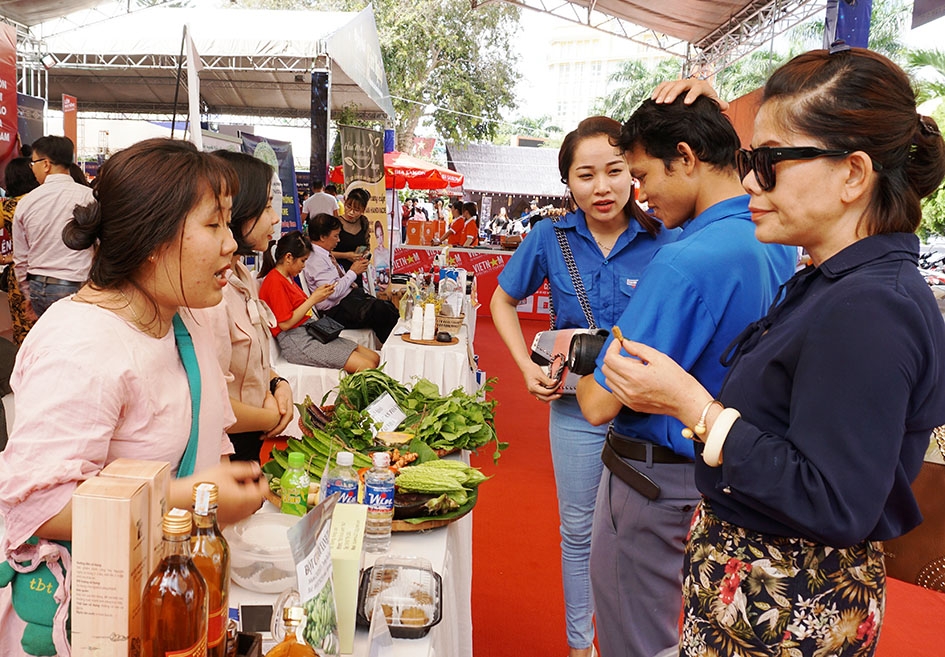 Bột chuối xanh và các sản phẩm từ bột chuối xanh được Nhóm Tuổi trẻ Tây Nguyên giới thiệu  tại Ngày hội khởi nghiệp tỉnh Đắk Lắk lần thứ 1 năm 2019. 