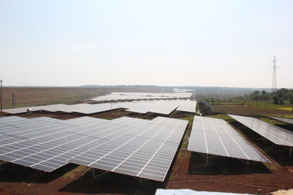 Dự án điện mặt trời Buôn Ma Thuột được xây dựng tại hạ du Hồ thủy lợi Krông Búk Hạ, huyện Krông Pắc.