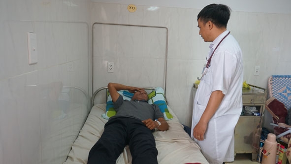 Bệnh nhân điều trị tăng huyết áp tại Bệnh viện Đa khoa vùng Tây Nguyên.  