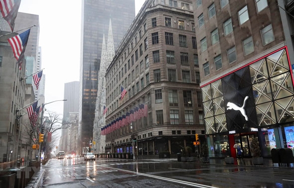 Cảnh vắng vẻ trên đường phố tại New York, Mỹ trong bối cảnh dịch Covid-19 lan rộng. 