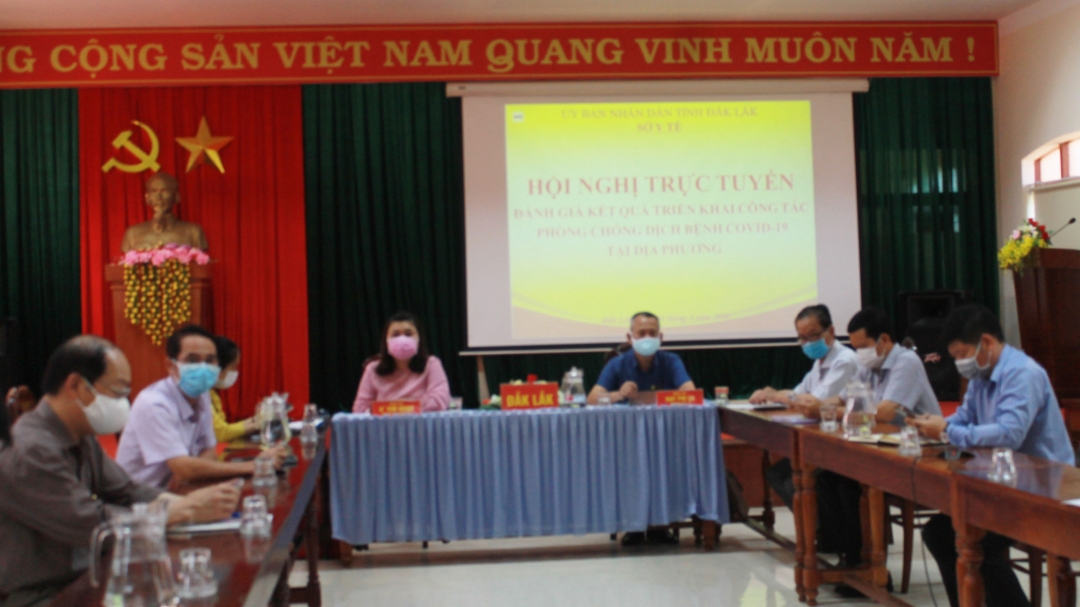 Các đại biểu tham dự Hội nghị tại điểm cầu Sở Y tế, tỉnh Đắk Lắk