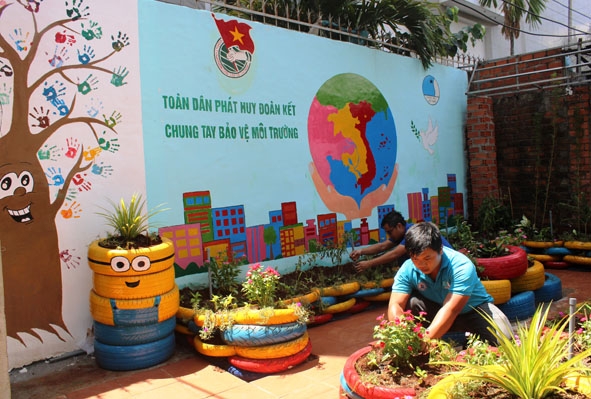 Công trình vườn hoa thanh niên tại phường Thống Nhất.