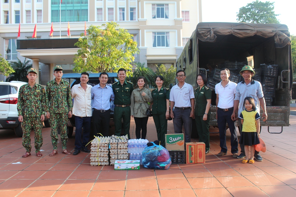 Toàn bộ hàng hóa vận động, ủng hộ sẽ được chuyển về đồng bào các tỉnh Quảng Trị, Quảng Bình, Hà Tĩnh