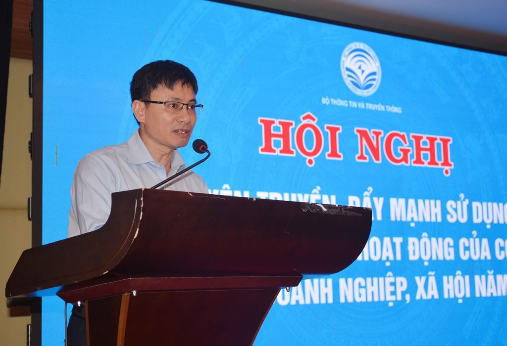 Ông Phạm Quốc Hoàn, Phó Giám đốc Trung tâm Chứng thực điện tử quốc gia Bộ Thông tin và Truyền thông phát biểu khai mạc hội nghị. 
