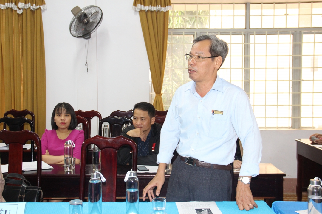 Th.S Nguyễn Tuyên Quang, Trưởng Khoa Lý luận cơ sở (Trường Chính trị) tham gia thảo luận tại buổi tọa đàm