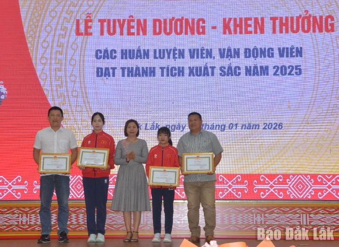 Tuyên dương huấn luyện viên, vận động viên đoạt thành tích xuất sắc năm 2025