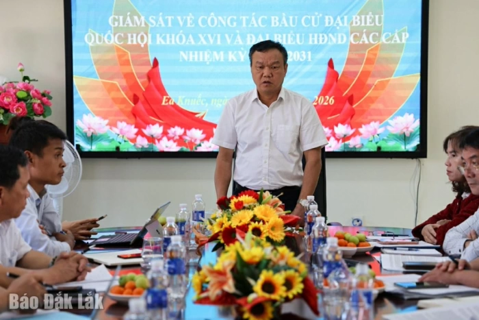 Đoàn giám sát số 11 kiểm tra công tác chuẩn bị bầu cử tại xã Ea Knuếc