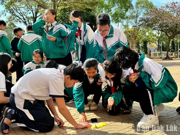 “Khám phá Thiên văn học qua các dự án STEM”