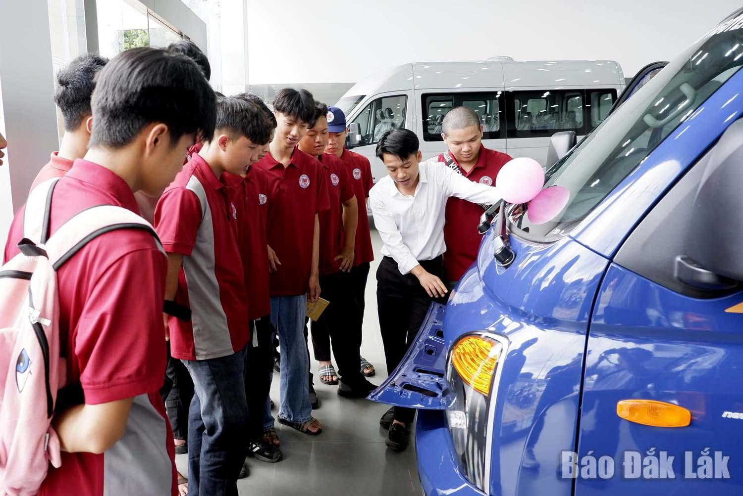 Đẩy mạnh đào tạo nghề gắn với liên kết doanh nghiệp