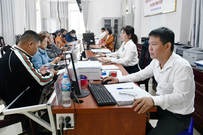 Bước đi cần thiết để nâng tầm đội ngũ viên chức