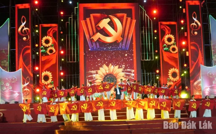 Rực rỡ sắc màu nghệ thuật đêm giao thừa