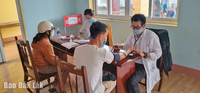 Người thầy thuốc tận tình ở vùng sâu Ea Hiao