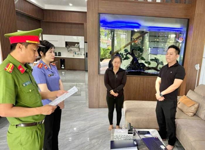 Khởi tố một giám đốc doanh nghiệp vì sản xuất hàng giả