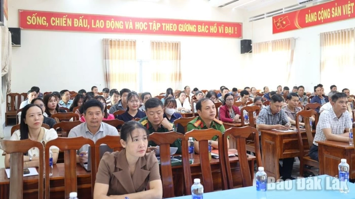 Xã Ea Ô tập huấn hướng dẫn nghiệp vụ công tác bầu cử