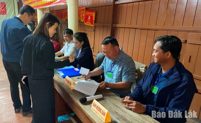 Xã Ea Trang diễn tập quy trình bầu cử