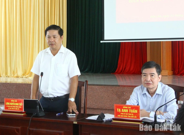 Bí thư Tỉnh ủy Lương Nguyễn Minh Triết làm việc với Ban Quản lý Khu kinh tế Phú Yên