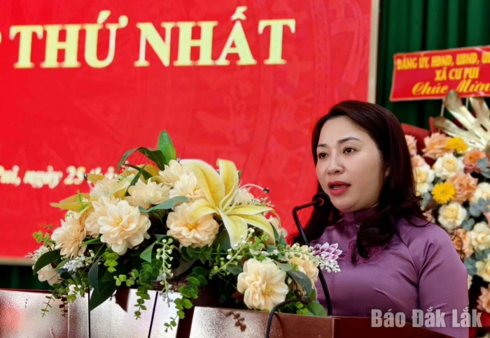 Kỳ họp HĐND thứ Nhất xã Cư Pui: Bầu các chức danh chủ chốt