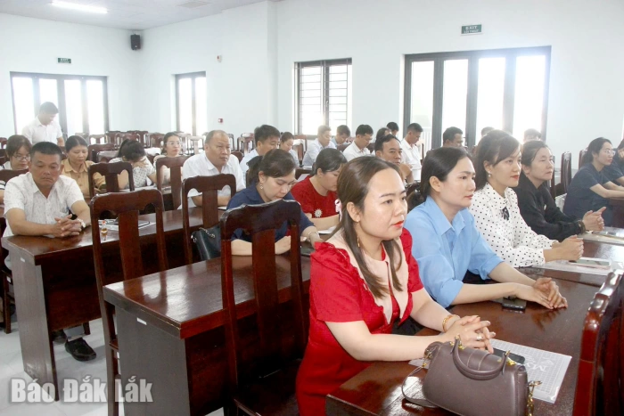 Khai giảng lớp Trung cấp lý luận chính trị hệ tập trung A56b