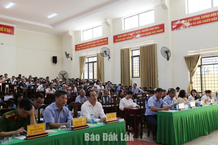 Phường Tân Lập khen thưởng 58 tập thể, cá nhân xuất sắc trong công tác bầu cử