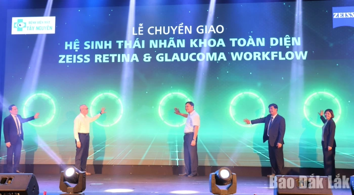 Bệnh viện Mắt Tây Nguyên kỷ niệm 12 năm thành lập và chuyển giao công nghệ phẫu thuật nhãn khoa