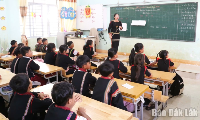 Nỗ lực dạy tiếng Êđê trong trường học