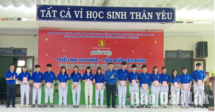 Ngày hội “Thiếu nhi vui khỏe - Tiến bước lên Đoàn” năm học 2025 - 2026