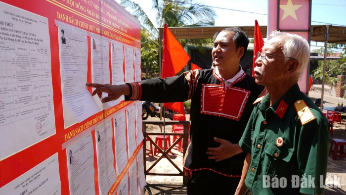 Từ miền biển đến biên cương cùng hướng về ngày hội non sông