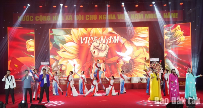 Nghĩa đồng bào - sức mạnh đoàn kết